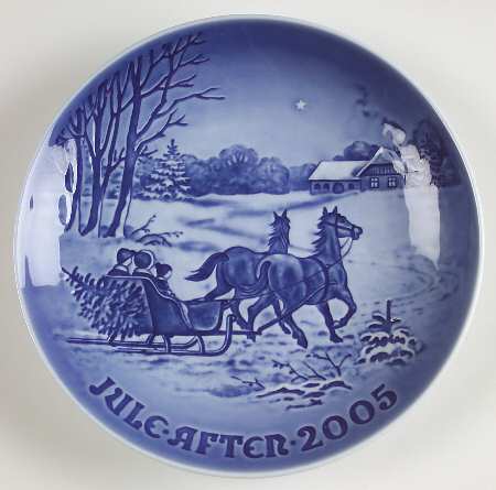 Annual Christmas Plate Bringing Home The Christmas Tree - No Box