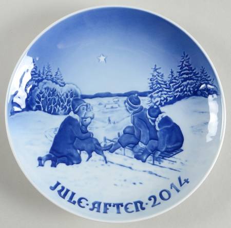 Annual Christmas Plate Sledge Ride In The Snow - Boxed