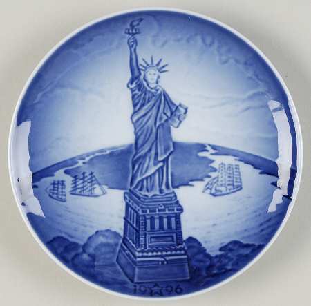 American Christmas Heritage Statue Of Liberty - With Box