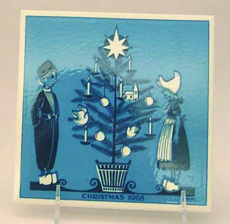 Blue Delft Christmas Tile Admiring The Tree - Boxed