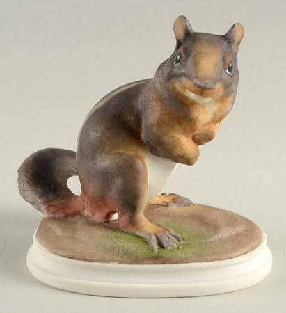 Boehm Animals Chipmunk Preening - No Box