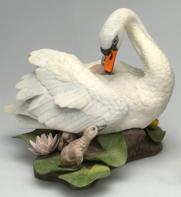 Boehm Birds Mute Swan-Female Only - No Box