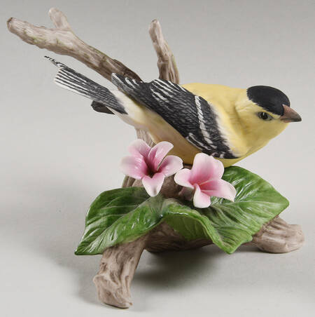 Boehm Birds Goldfinch With Pink Violets - No Box Nb1172