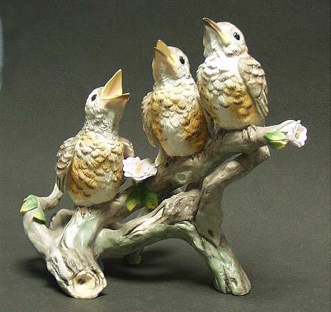 Boehm Birds Fledgling Robins - No Box