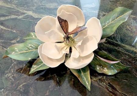 Flower Sculptures Magnolia Grandiflora W/Butterfly - No Box