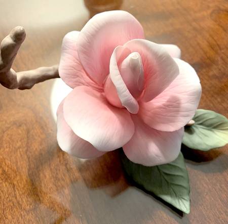 Flower Sculptures Tower Grove Rose - No Box