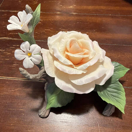 Flower Sculptures French Lace Rose With Jasmine - No Box
