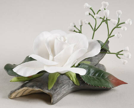 Flower Sculptures Bridal Rose W/ Babies Breath - No Box