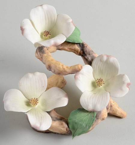 Flower Sculptures Dogwood-Three Flowers On Branch - No Box