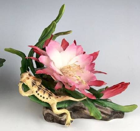 Flower Sculptures Orchid Cactus W/Horned Toad - No Box