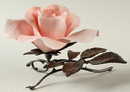 Roses of Distinction Queen Elizabeth Rose - No Box