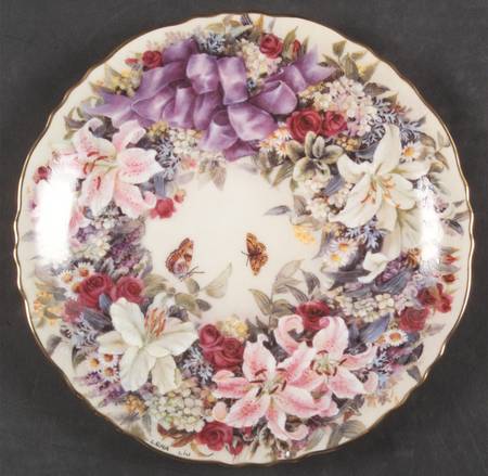 Floral Greetings Circle Of Harmony - No Box