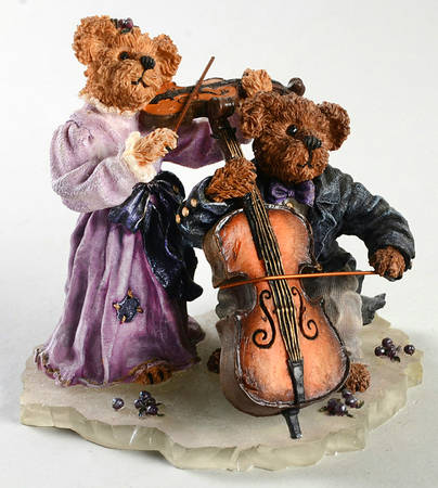 The Bearstone Collection Amanda & Michael String Section - Boxed