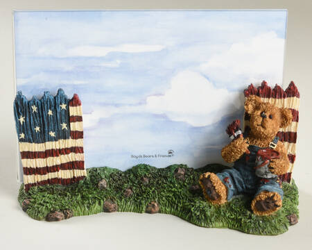 The Bearstone Collection Tommy Bearyproud - Boxed