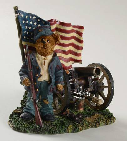 The Bearstone Collection Mason Pride Of The North - Boxed