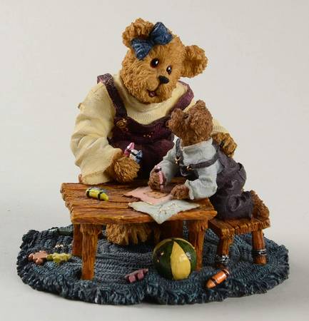 The Bearstone Collection Momma With Taylor Quality Time - Boxed