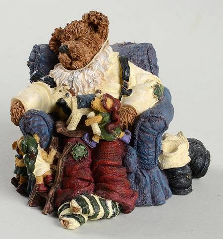 The Bearstone Collection Jolly Ol' Saint Snoozen With Jingle, Jan - No Box