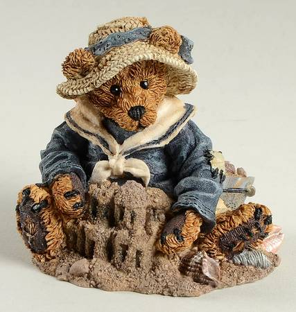 The Bearstone Collection Wilson At The Beach - Boxed