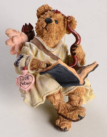 The Bearstone Collection Archer Straightshot - Boxed