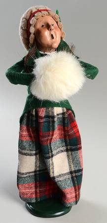 Traditional Assorted Carolers Woman With White Muff/Plaid Skirt - No Box Nb1590