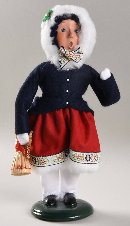 Traditional Assorted Carolers Girl With Straw Angel - No Box Nb1698