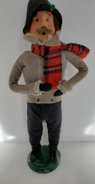 Traditional Assorted Carolers Man In Beige Coat With Red Scarf - No Box Nb1701