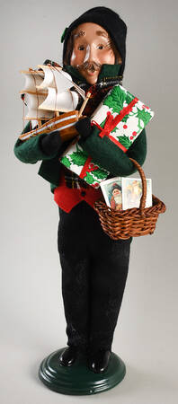 Traditional Assorted Carolers Shopper Man-Toy Ship,Green Coat - No Box Nb1752