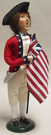 Williamsburg Soldier With Flag - No Box