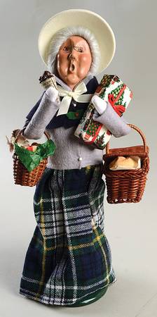 Traditional Assorted Carolers Shopper Grandmother With Gifts - Nb1003, No Box