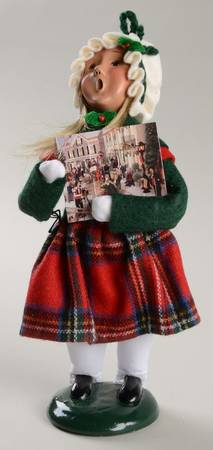 Traditional Assorted Carolers Girl With Advent Calendar - Nb850, No Box