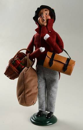 Traditional Assorted Carolers Traveler Man - No Box