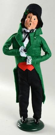 Traditional Assorted Carolers Victorian Man In Green Coat - No Box