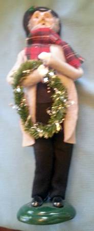 Traditional Assorted Carolers Grandfather With Wreath-Tan Coat - No Box