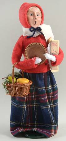 Traditional Assorted Carolers Shopper Woman-Red Coat - No Box Nb1198