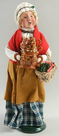 Traditional Assorted Carolers Woman With Wassail Pot - No Box Nb1181