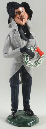 Traditional Assorted Carolers Man In Grey Coat W/Black Hat And Wreath - No Box