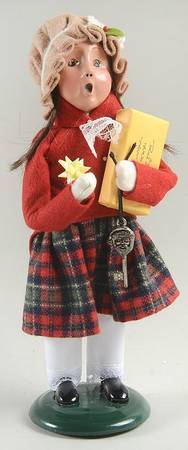 Traditional Assorted Carolers Shopper Girl With Star Ornament - No Box Nb1255