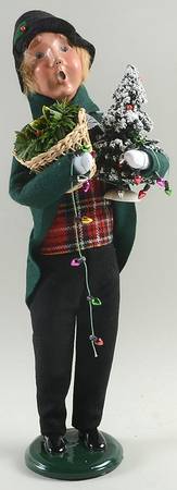 Traditional Assorted Carolers Decorating Man With Tree - No Box Nb1228