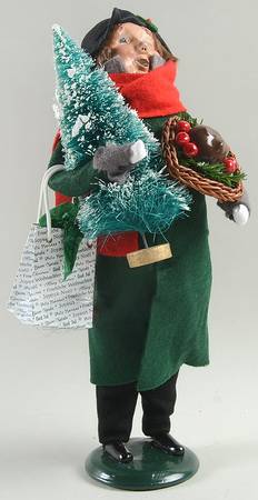 Traditional Assorted Carolers Shopper Man With Tree-Green Coat - No Box Nb1221