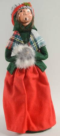 Traditional Assorted Carolers Woman With Muff-Green Coat/Red Skirt - No Box Nb1257