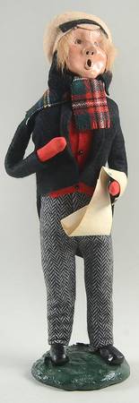 Traditional Assorted Carolers Man With Music-Black Coat - No Box Nb1317