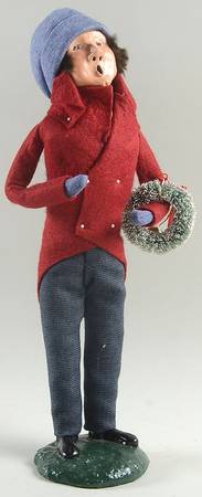 Traditional Assorted Carolers Man With Wreath-Red Coat - No Box Nb1293