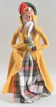 Traditional Assorted Carolers Woman With Tree-Yellow Coat/Plaid Skirt - No Box Nb1333