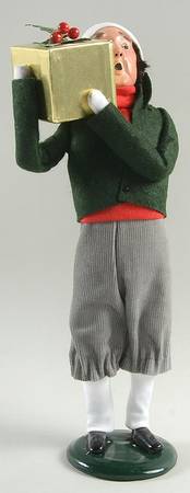 Traditional Assorted Carolers Man With Gift-Green Coat - Nb1375, No Box