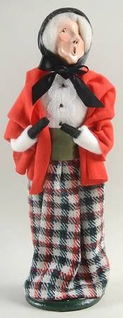 Traditional Assorted Carolers Grandmother With Red Shawl & Plaid Skirt - No Box Nb1424