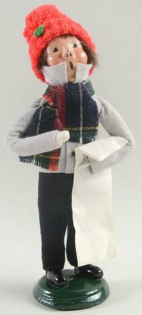 Traditional Assorted Carolers Boy With Music-Grey Coat - No Box Nb1407