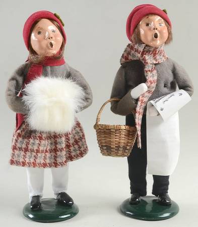 Traditional Assorted Carolers Boy And Girl-Burgundy/Grey Outfit - No Box Nb1402
