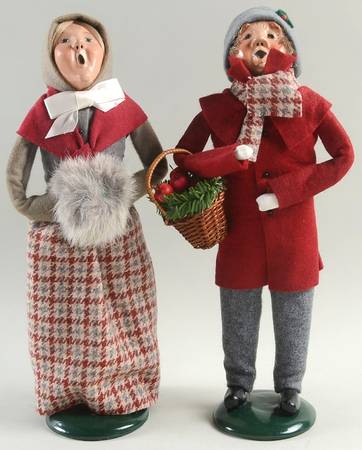 Traditional Assorted Carolers Man & Woman-Burgundy/Grey Outfit - No Box Nb1401