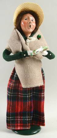 Traditional Assorted Carolers Woman With Gift-Green Coat Tan Shawl - No Box