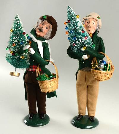 Traditional Assorted Carolers Grandfather With Tree & Ornaments-Green - No Box Nb1455